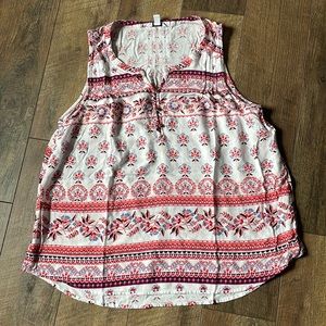 🛍️3/$20❗️Sonoma women’s XXL sleeveless blouse white with floral print #9